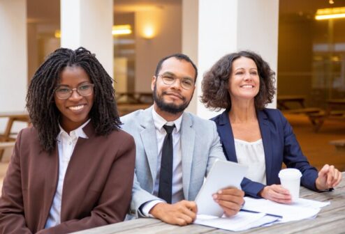cheerful-business-team-waiting-someone-street-cafe_74855-1520 cheerful-business-team-waiting-someone-street-cafe_74855-1520